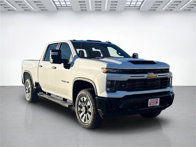Used 2025 Chevrolet Silverado 2500 Custom w/ Custom Value Package image 2