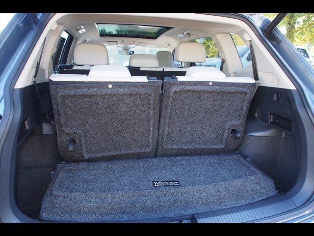 Used 2020 Volkswagen Tiguan SEL FWD image 16