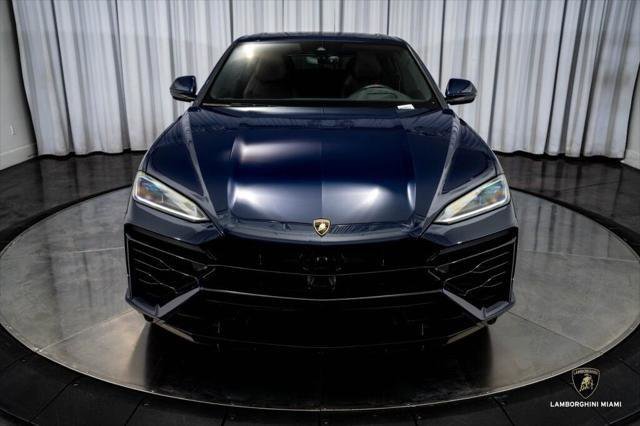 Used 2025 Lamborghini Urus SE AWD/4WD image 4
