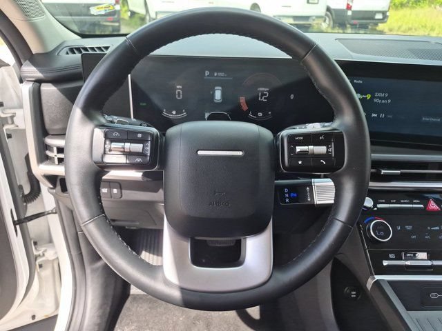 Used 2025 Hyundai Santa Fe SEL FWD image 21