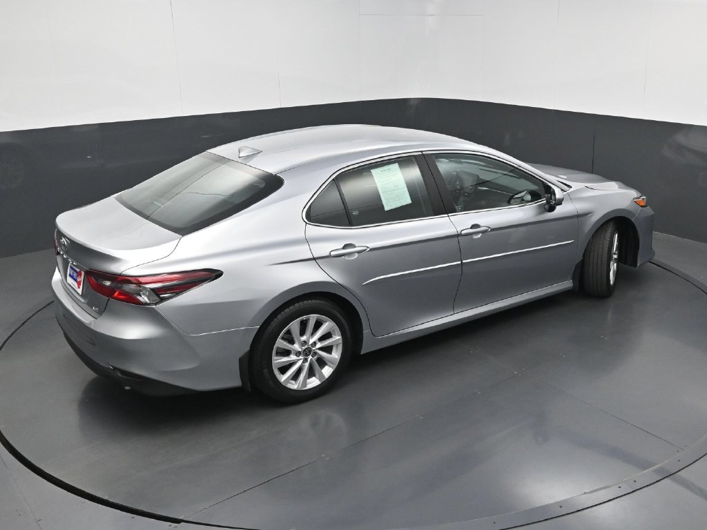 Used 2024 Toyota Camry LE FWD image 33