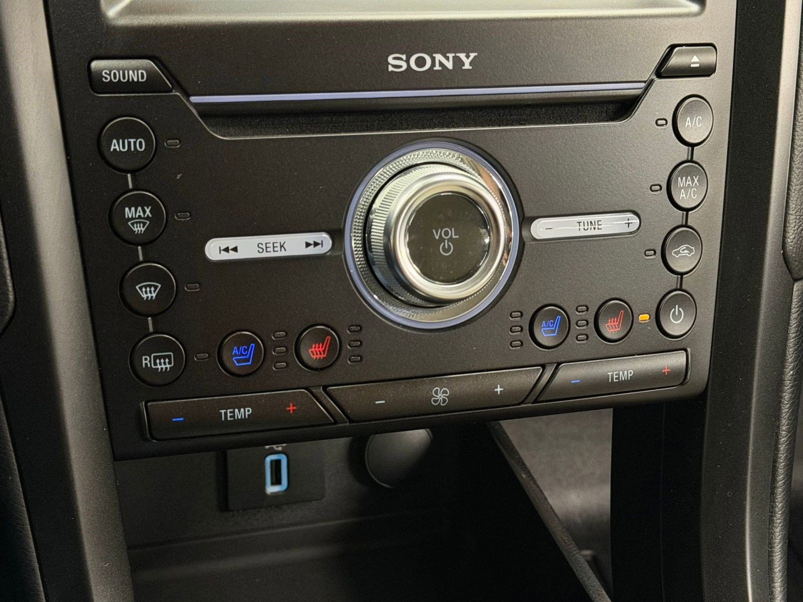 Used 2018 Ford Fusion Titanium image 27