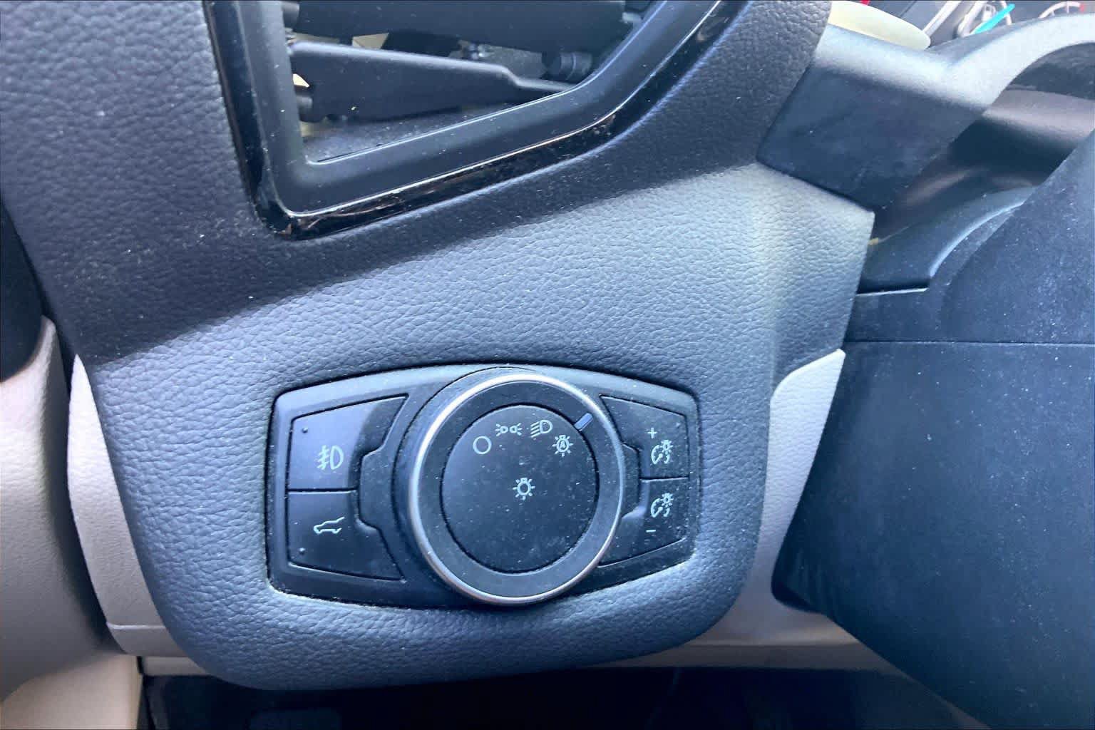 Used 2017 Ford Escape Titanium AWD/4WD image 35