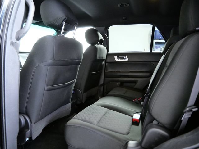 Used 2014 Ford Explorer XLT w/ Equipment Group 201A FWD image 13