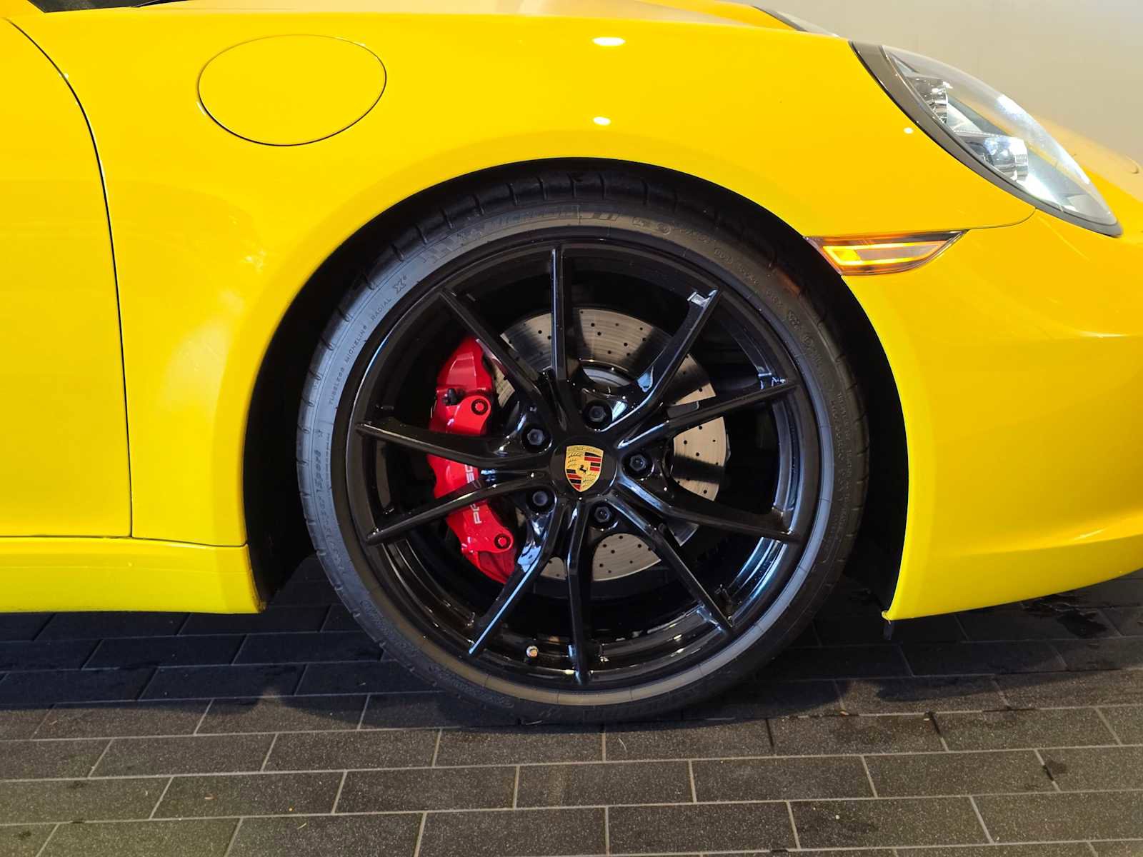 Used 2017 Porsche 911 Carrera S image 11