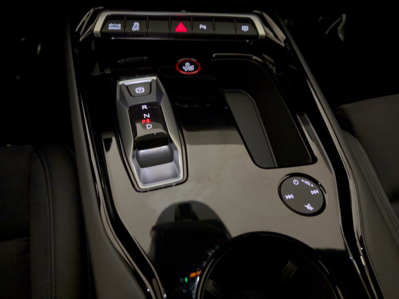 Certified 2023 Audi e-tron GT Premium Plus AWD/4WD image 21
