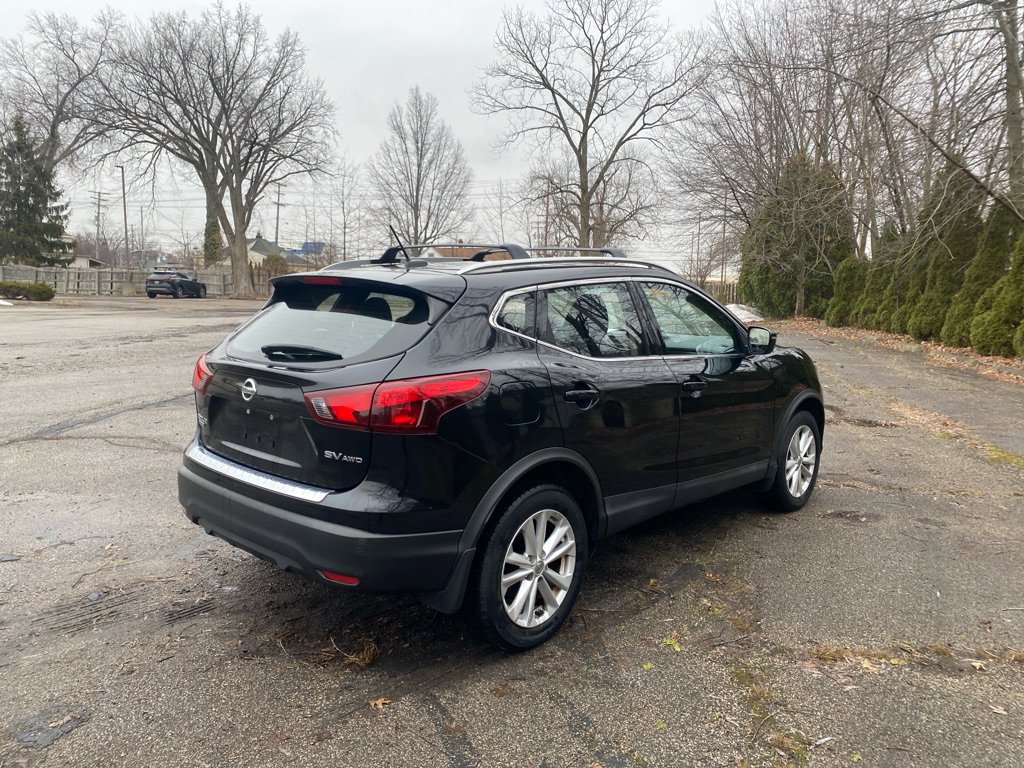 Used 2018 Nissan Rogue Sport SV w/ SV All-Weather Package AWD/4WD image 5