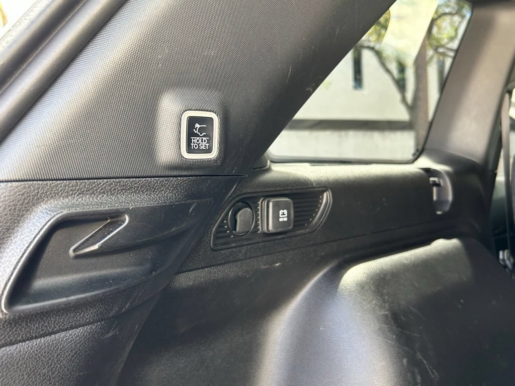 Certified 2024 Jeep Grand Cherokee Altitude AWD/4WD image 42