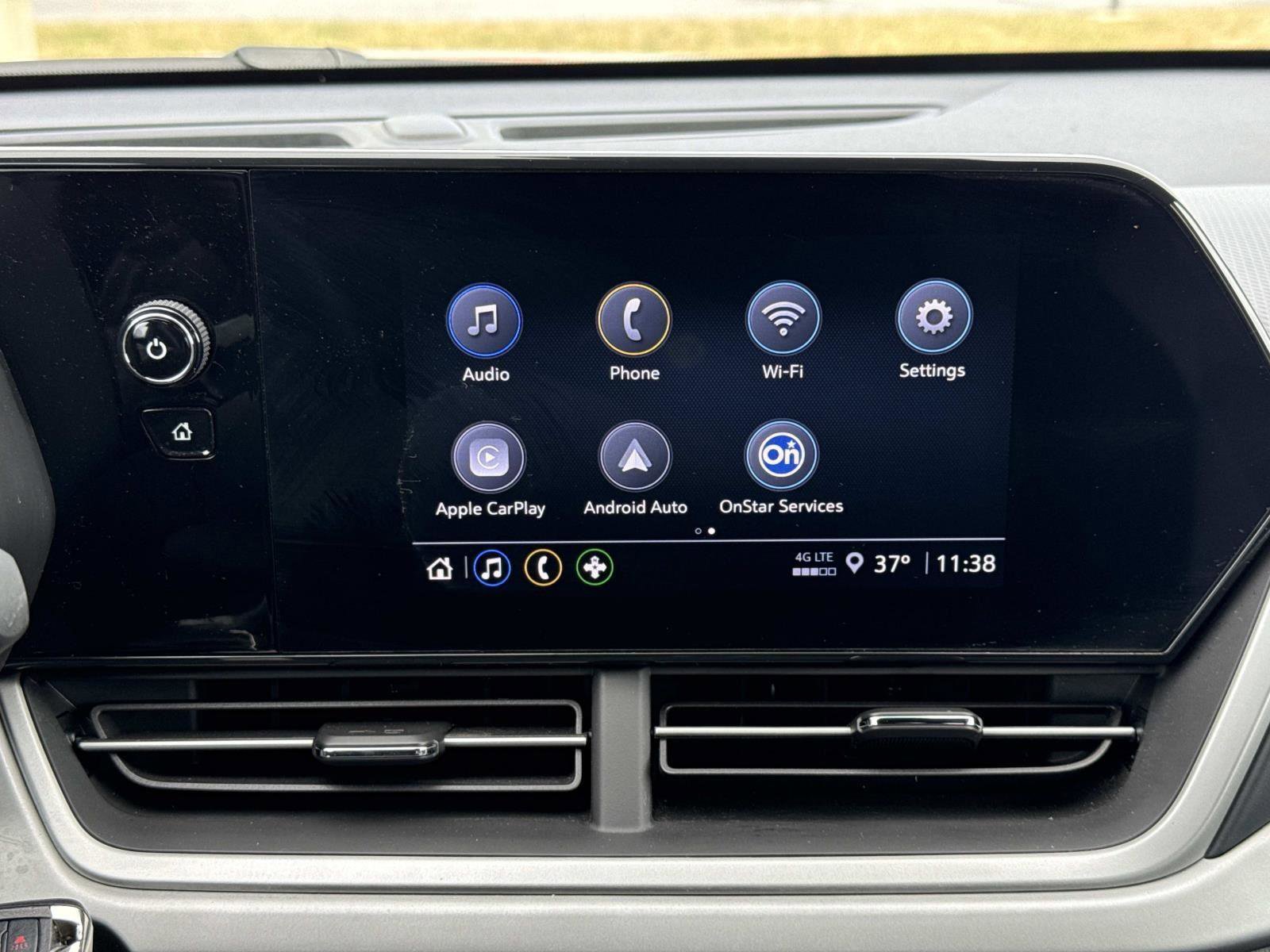 Used 2024 Chevrolet Trax RS w/ Driver Confidence Package image 3