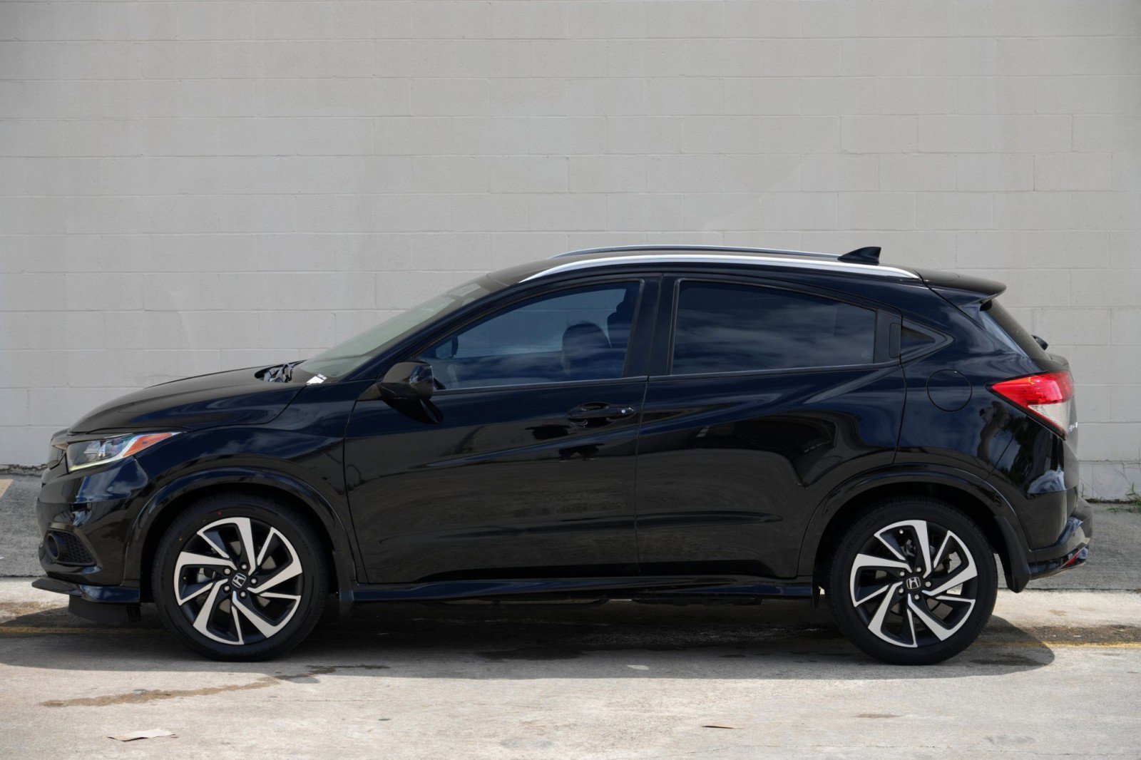Used 2019 Honda HR-V Sport image 40