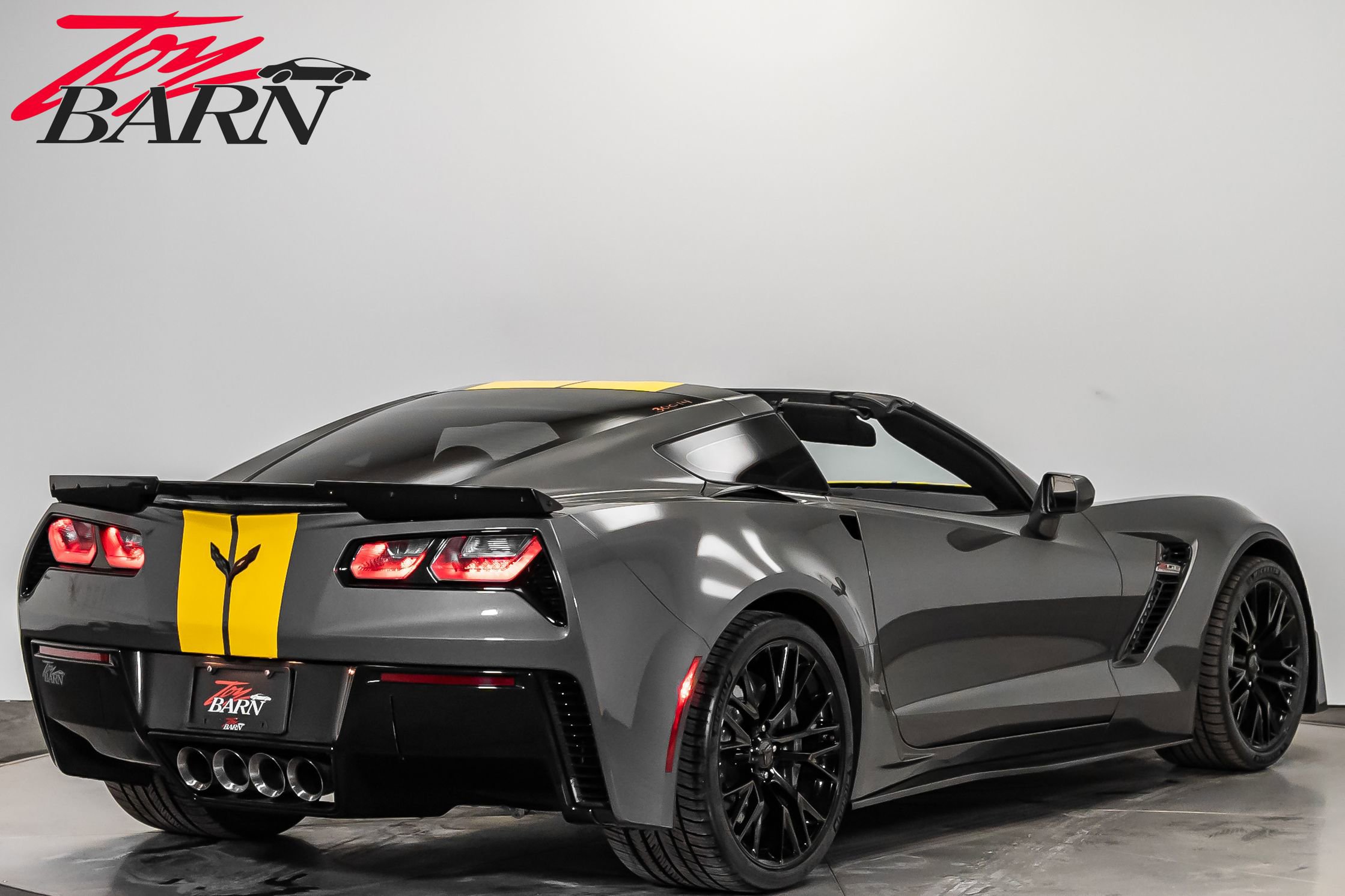 Used 2016 Chevrolet Corvette Z06 w/ 3LZ Preferred Equipment Group image 5