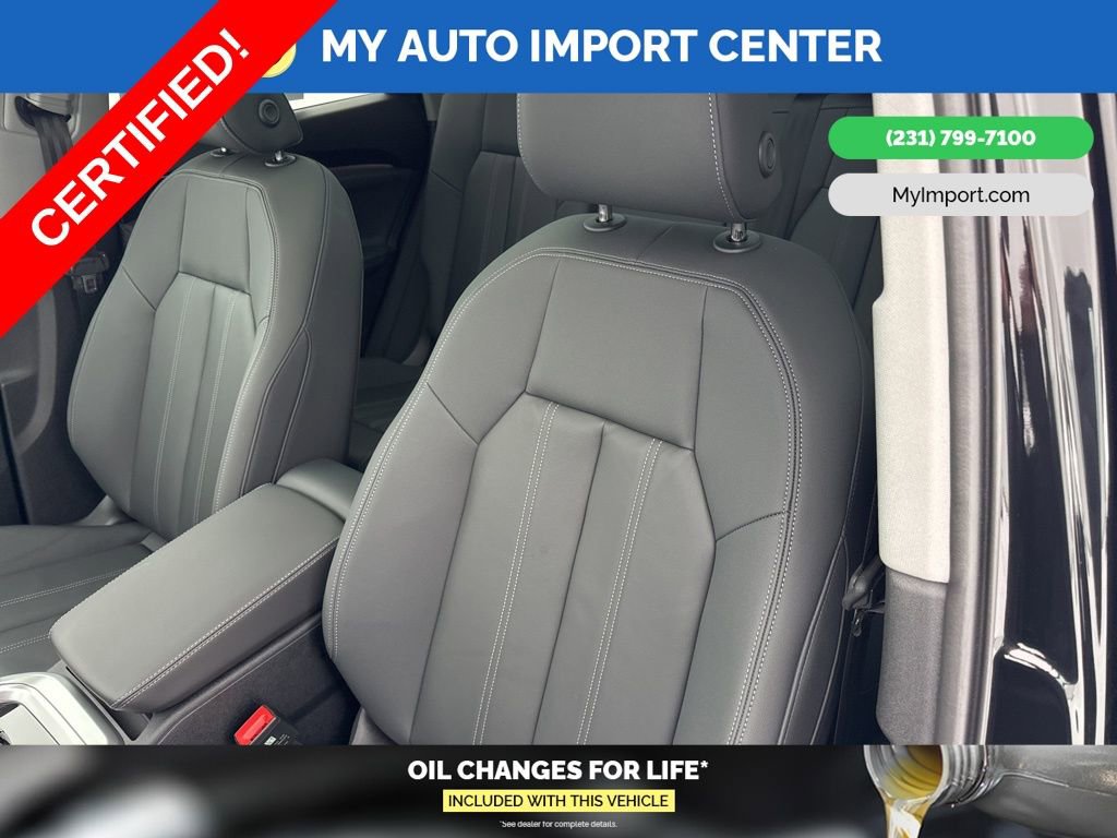 Used 2025 Audi Q5 Premium w/ Convenience Package image 13