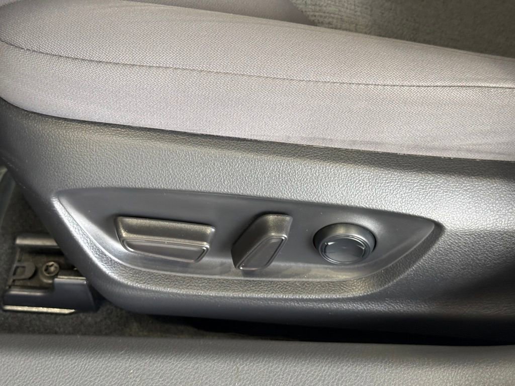 Certified 2022 Toyota Camry LE image 21