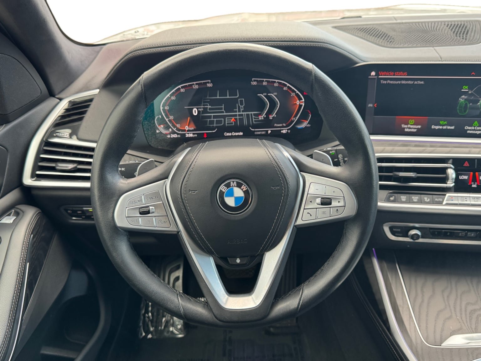Used 2022 BMW X7 xDrive40i w/ Premium Package AWD/4WD image 13