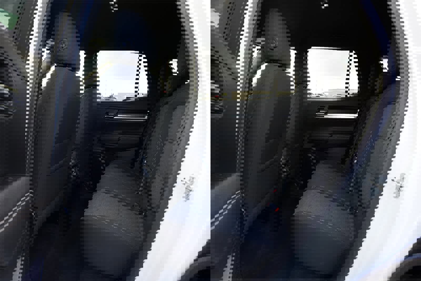 Used 2025 GMC Terrain Elevation image 19