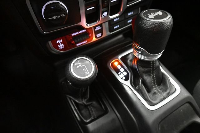 Used 2024 Jeep Wrangler Unlimited Rubicon w/ Technology Group AWD/4WD image 10