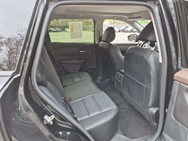 Used 2023 Nissan Rogue SV w/ SV Premium B Package AWD/4WD image 15