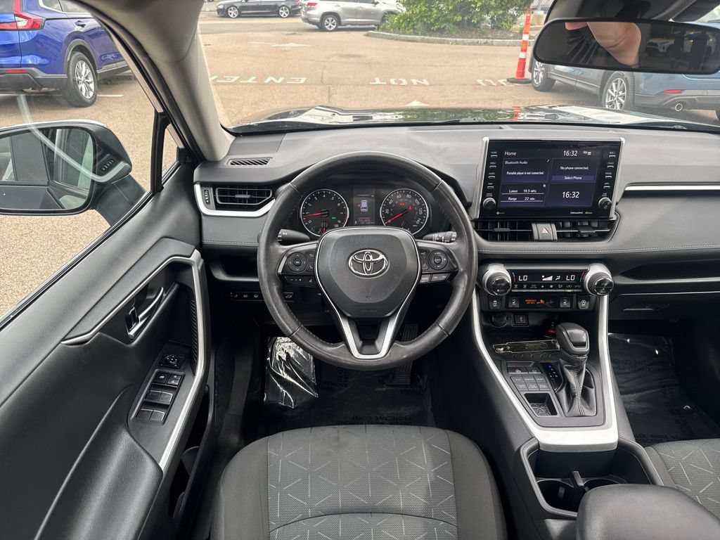 Used 2022 Toyota RAV4 XLE w/ Convenience Package AWD/4WD image 13
