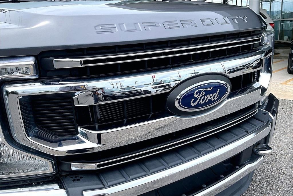 Used 2021 Ford F350 XLT w/ XLT Premium Package AWD/4WD image 23