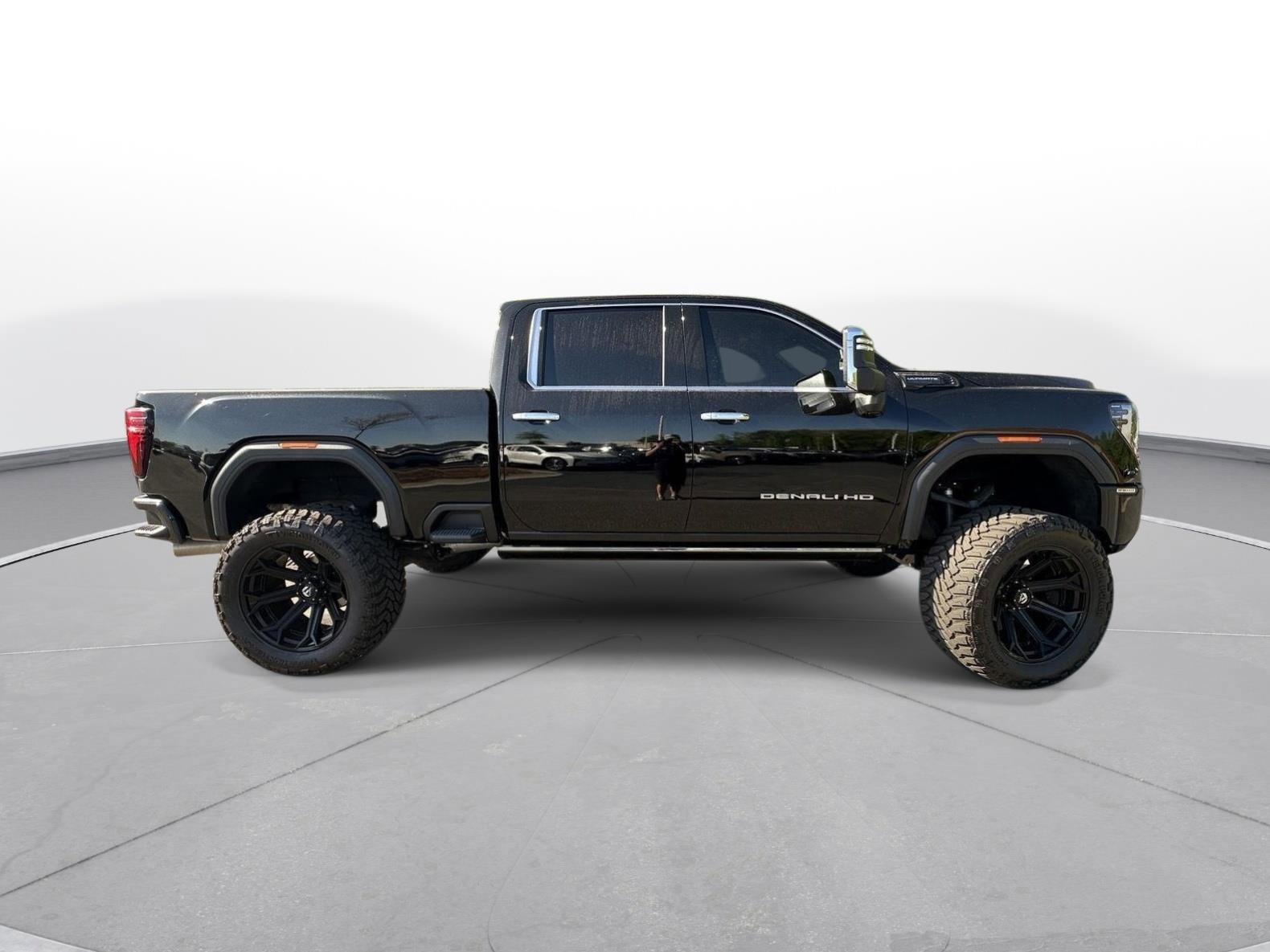 Used 2024 GMC Sierra 2500 Denali Ultimate image 5