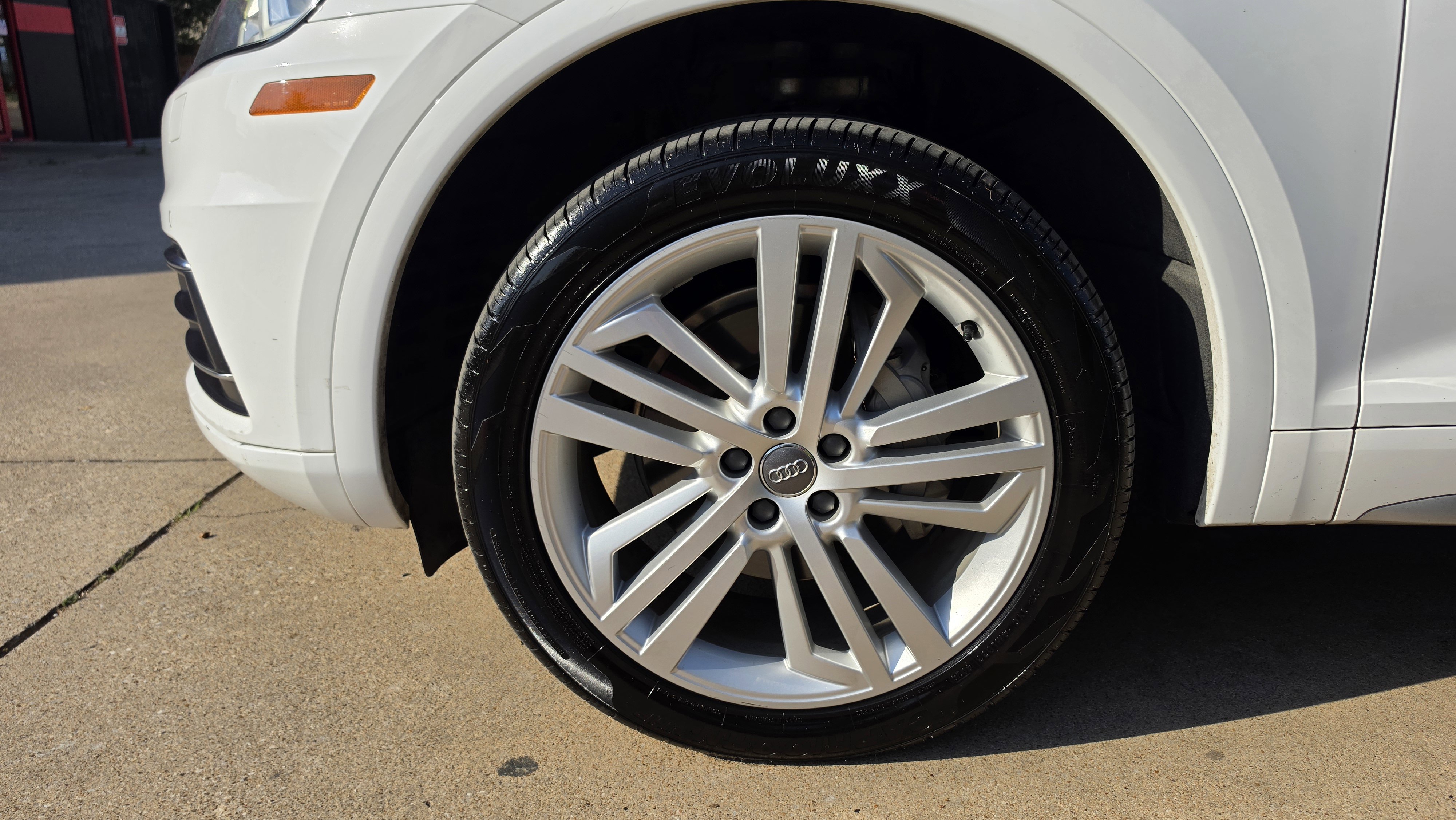 Used 2019 Audi Q5 2.0T Premium Plus w/ Premium Plus Package image 13