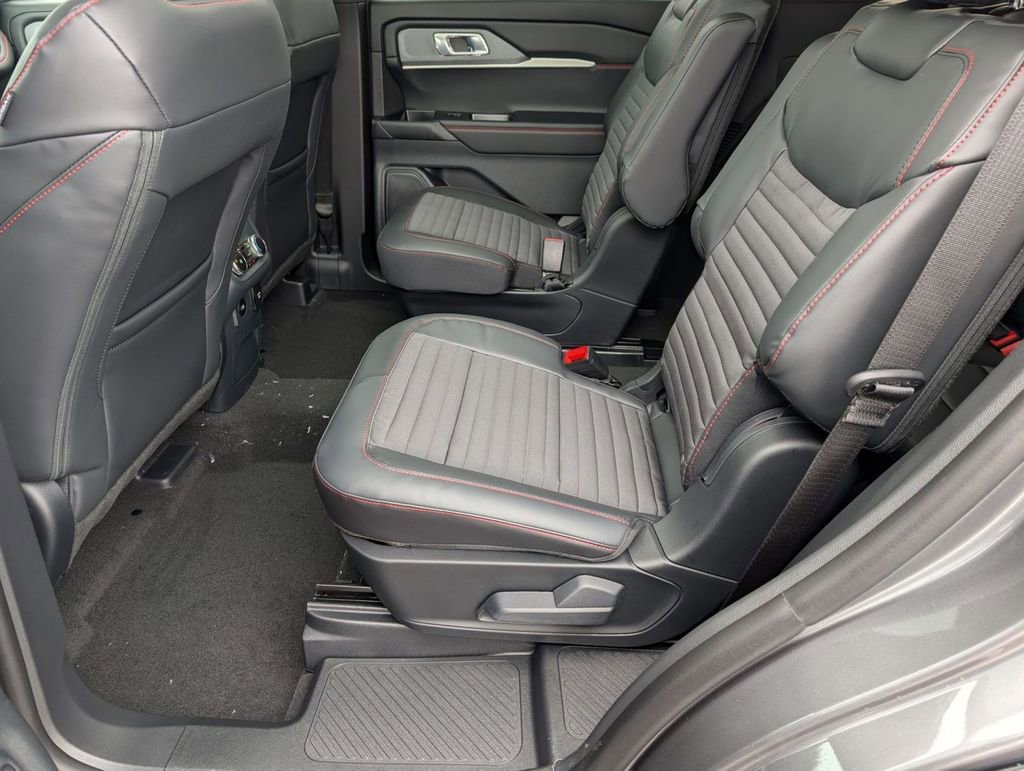 New 2026 Ford Explorer ST-Line w/ ST-Line Street Pack image 41