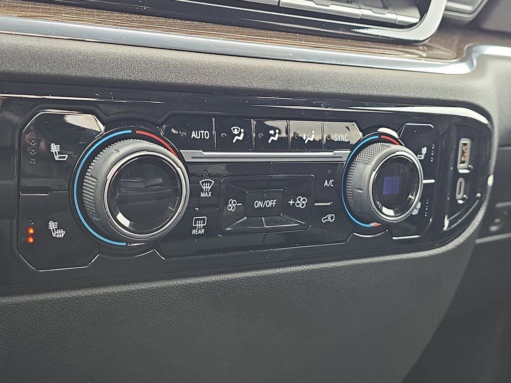 Certified 2024 Chevrolet Silverado 1500 LT image 29