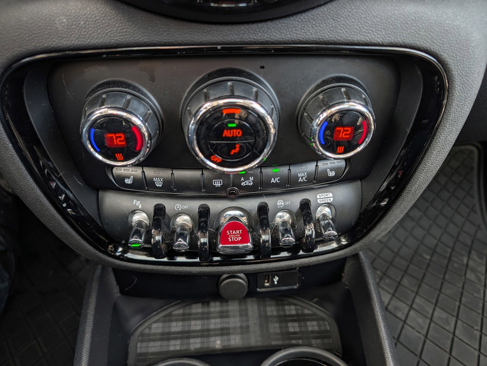 Used 2020 MINI Cooper Clubman S w/ Driver Assistance Package image 25