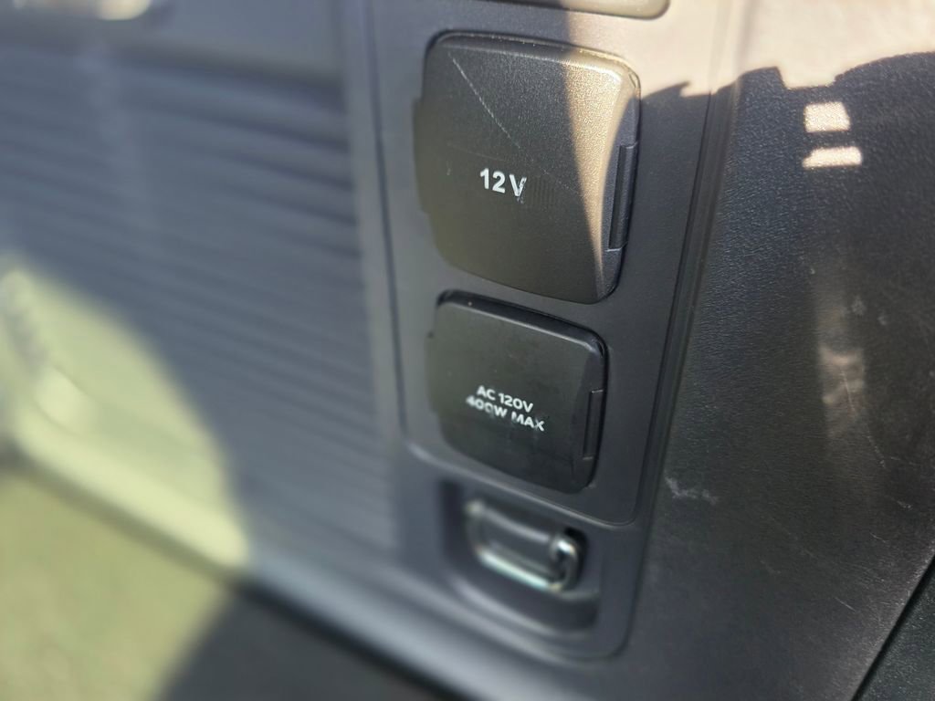 Used 2025 Ford Expedition Max Active AWD/4WD image 14