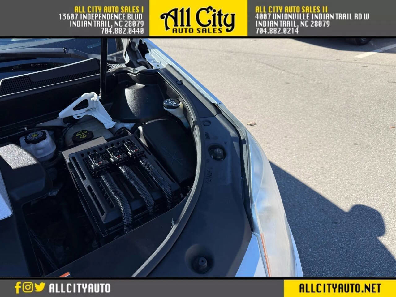 Used 2010 Cadillac SRX Premium image 39