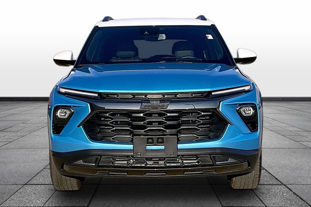 Used 2025 Chevrolet TrailBlazer ACTIV w/ Convenience Package FWD image 3