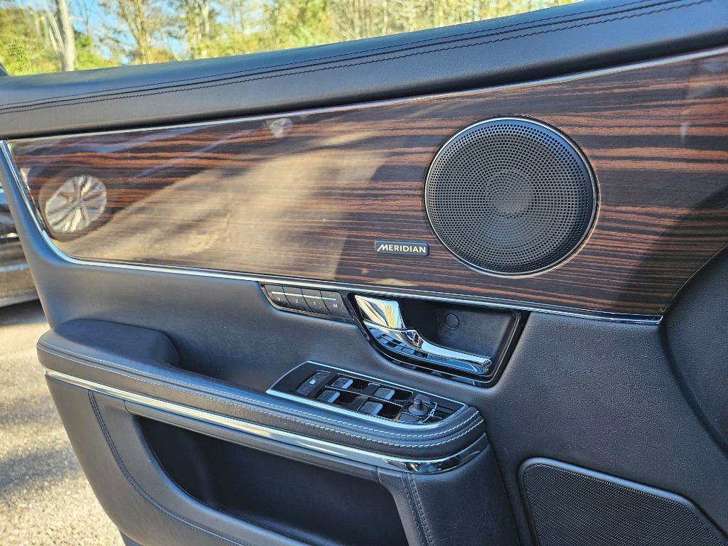 Used 2013 Jaguar XJ L Portfolio image 15