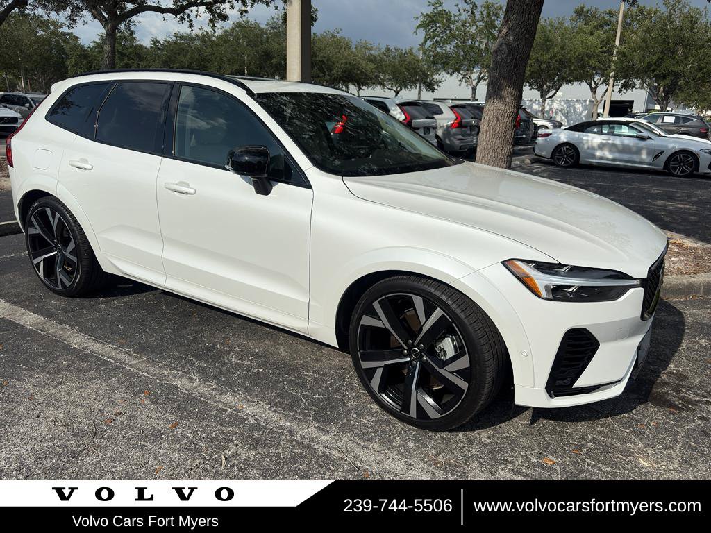 Used 2026 Volvo XC60 T8 Ultra w/ Protection Package AWD/4WD image 1