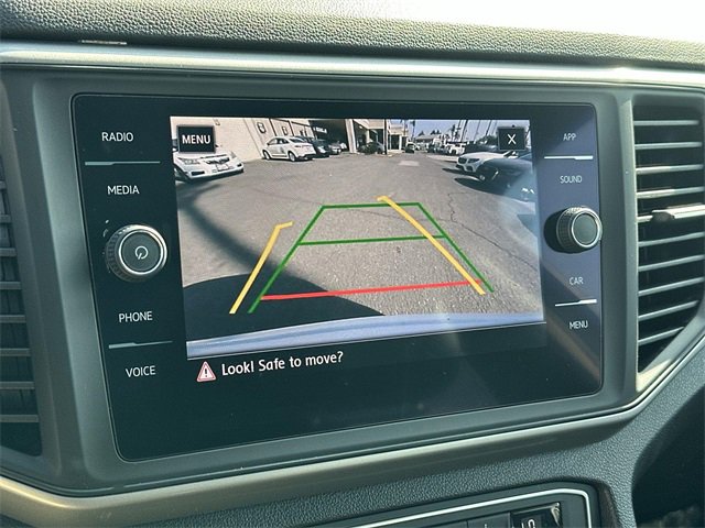 Used 2020 Volkswagen Atlas Cross Sport SE w/ Panoramic Sunroof Package image 13