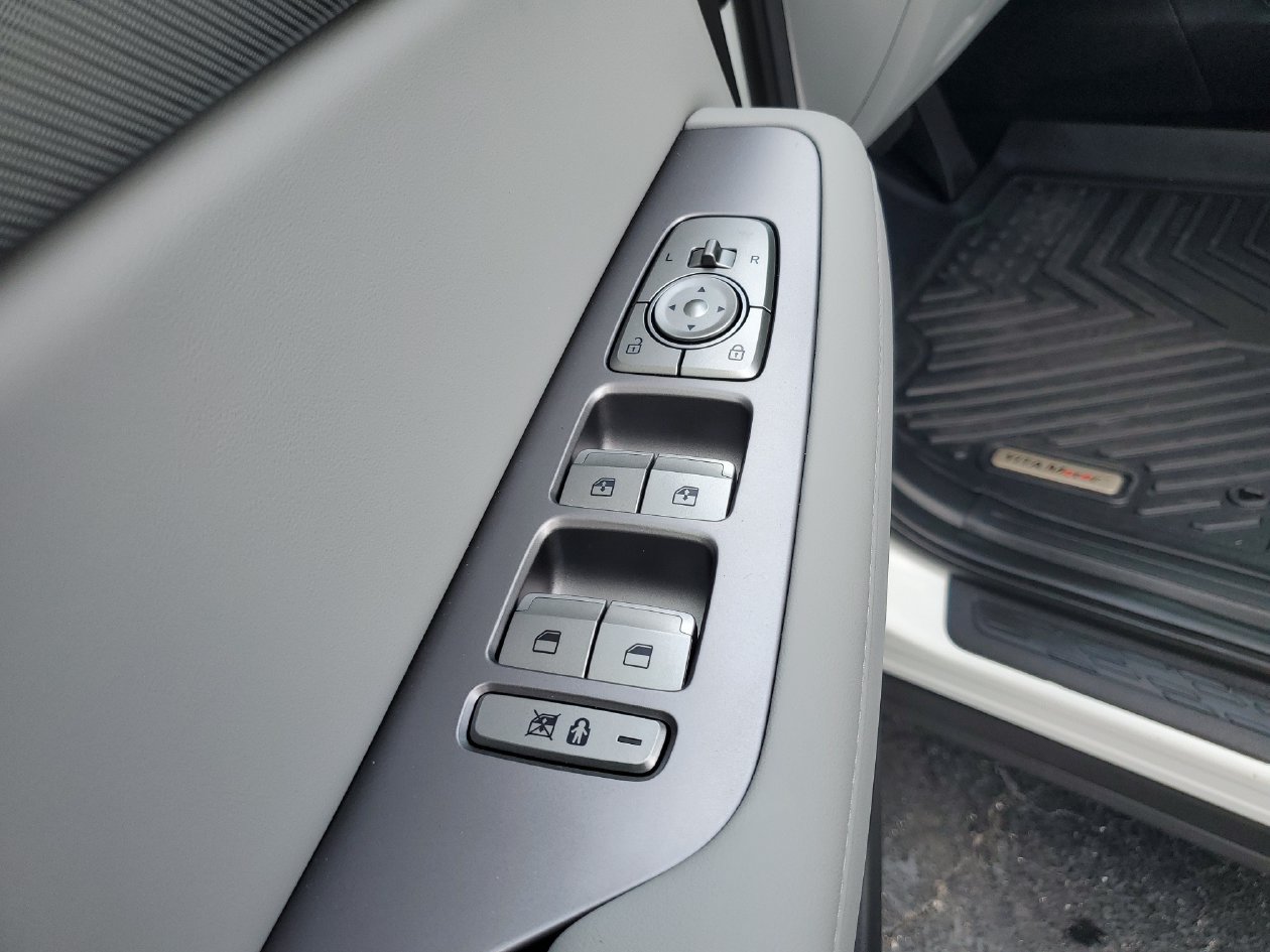 Used 2024 Hyundai Palisade SEL w/ Premium Package AWD/4WD image 17