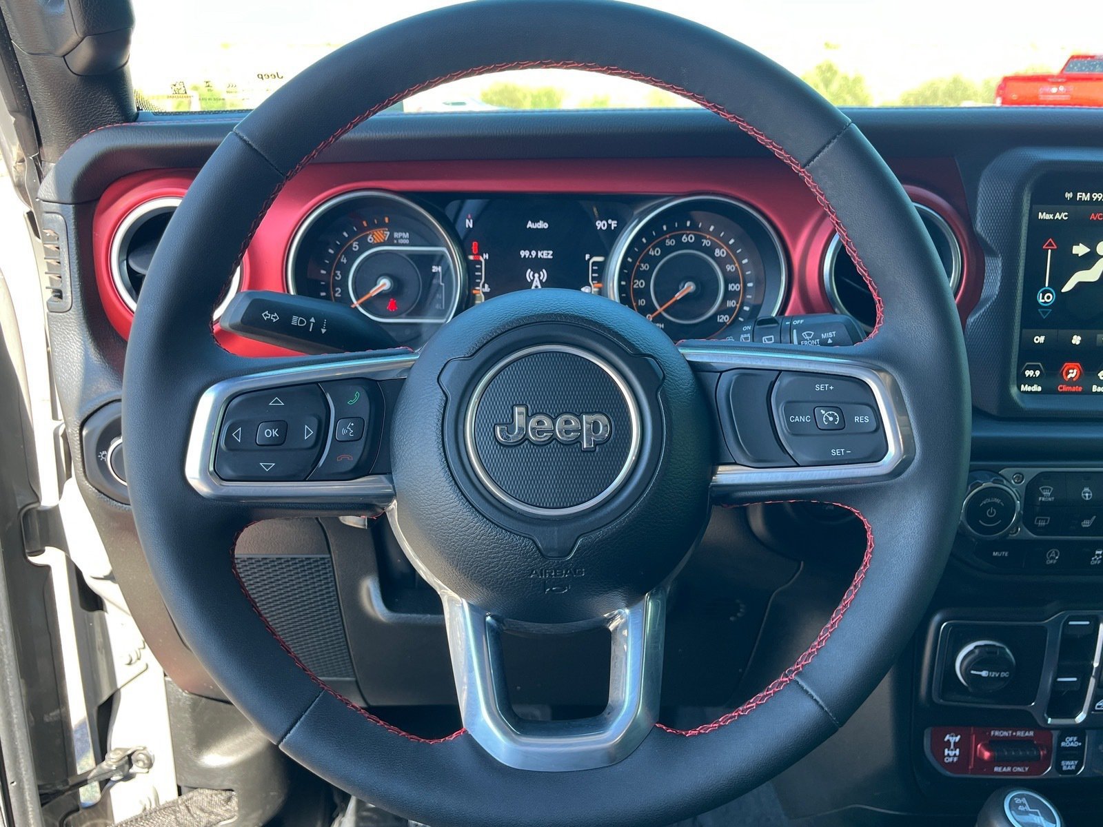 Used 2023 Jeep Wrangler Unlimited Rubicon w/ Cold Weather Group AWD/4WD image 18