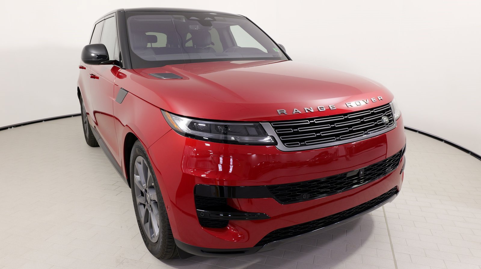 Used 2023 Land Rover Range Rover Sport SE AWD/4WD image 6