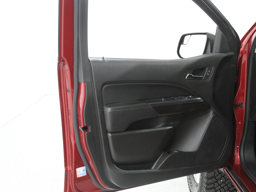 Used 2018 GMC Canyon SLE w/ Trailering Package image 4