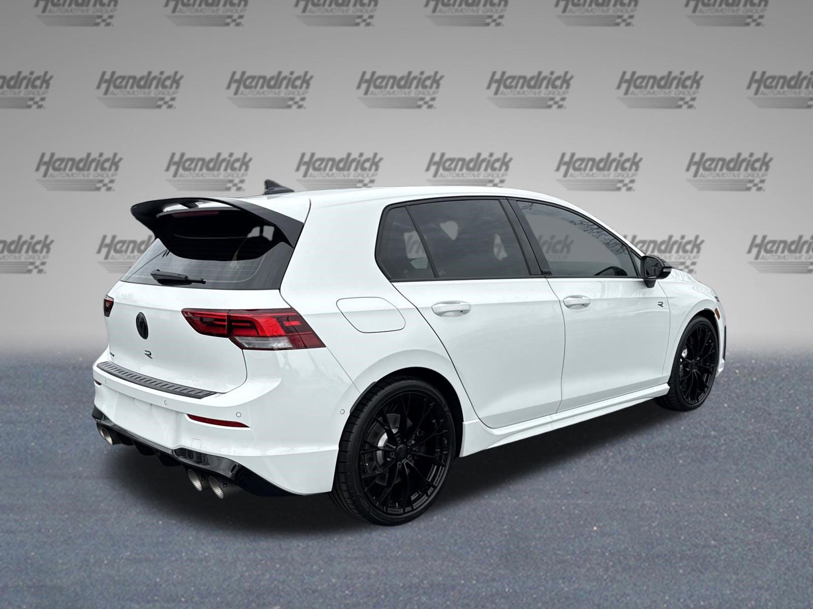 Used 2025 Volkswagen Golf R Black Edition image 10