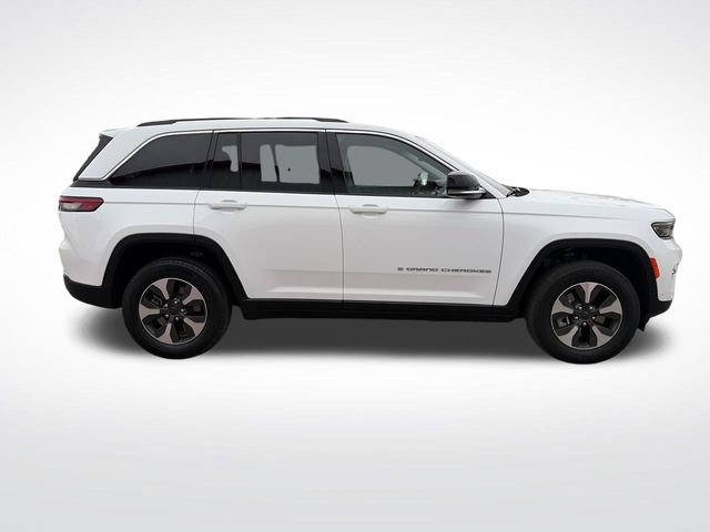 Used 2022 Jeep Grand Cherokee Limited 4xe w/ Luxury Tech Group II AWD/4WD image 11