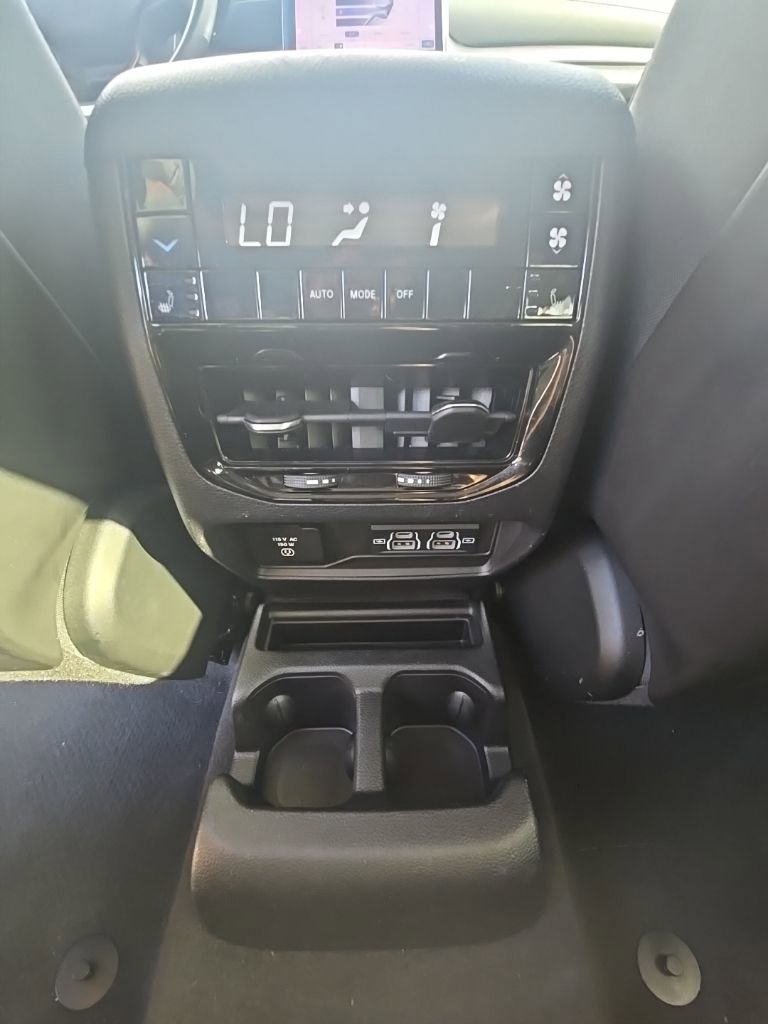 Used 2021 Jeep Grand Cherokee L Limited image 30