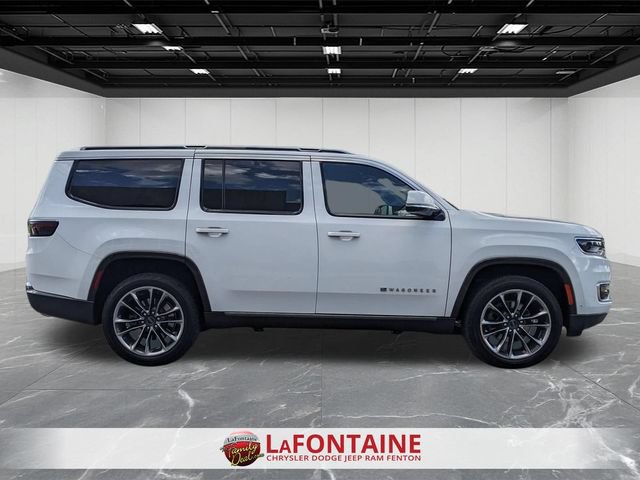 Used 2022 Jeep Wagoneer Series III w/ Premium Group I AWD/4WD image 6
