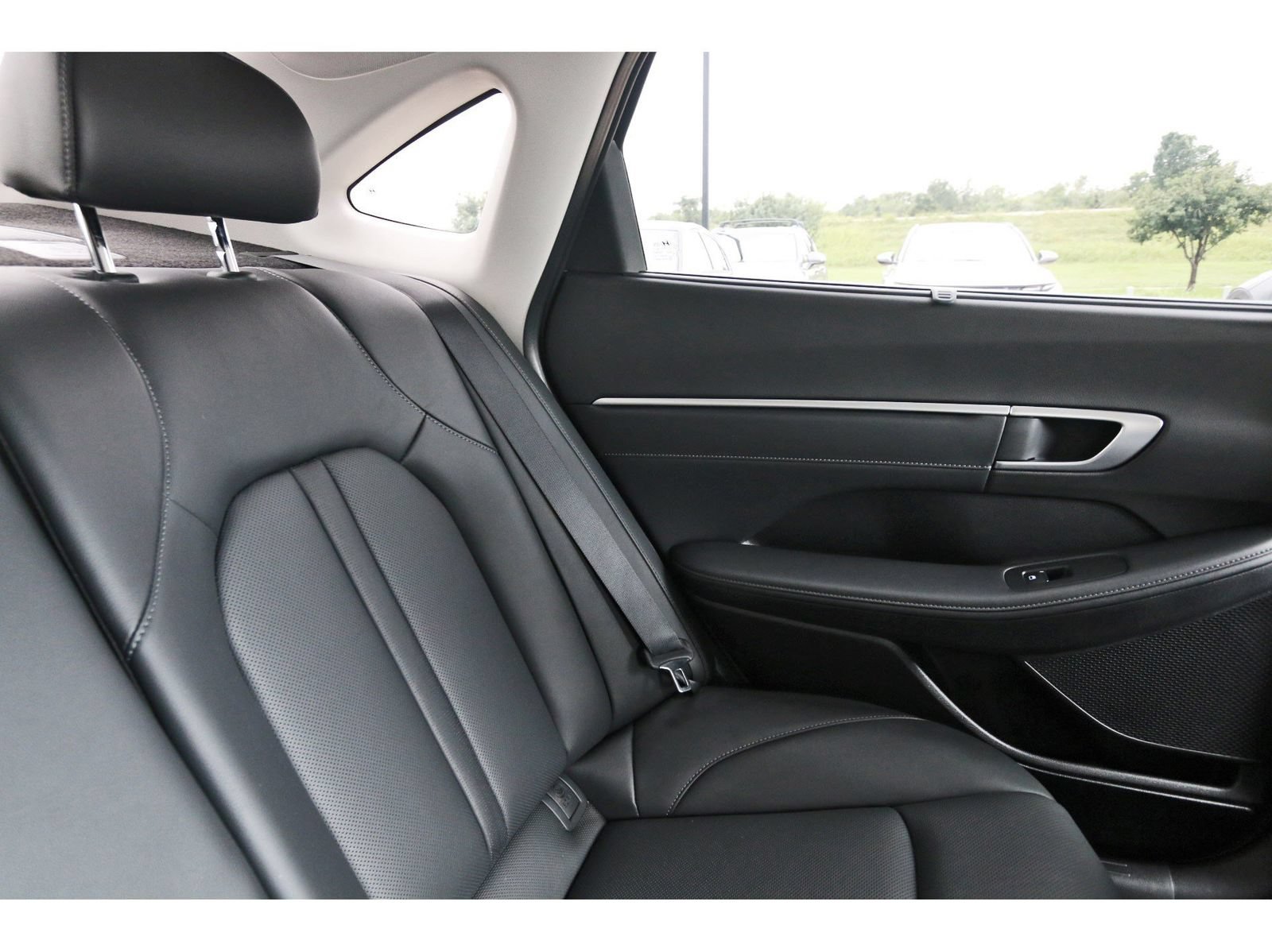 Certified 2025 Hyundai Sonata Limited FWD image 14