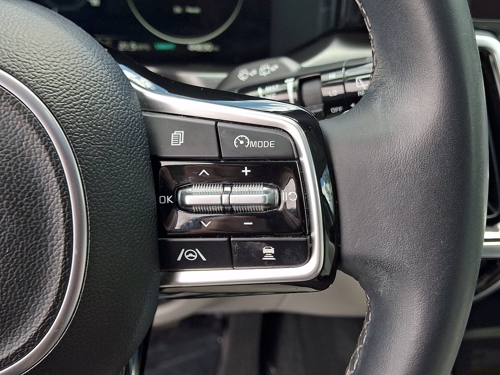 Used 2023 Kia Sorento SX AWD/4WD image 23