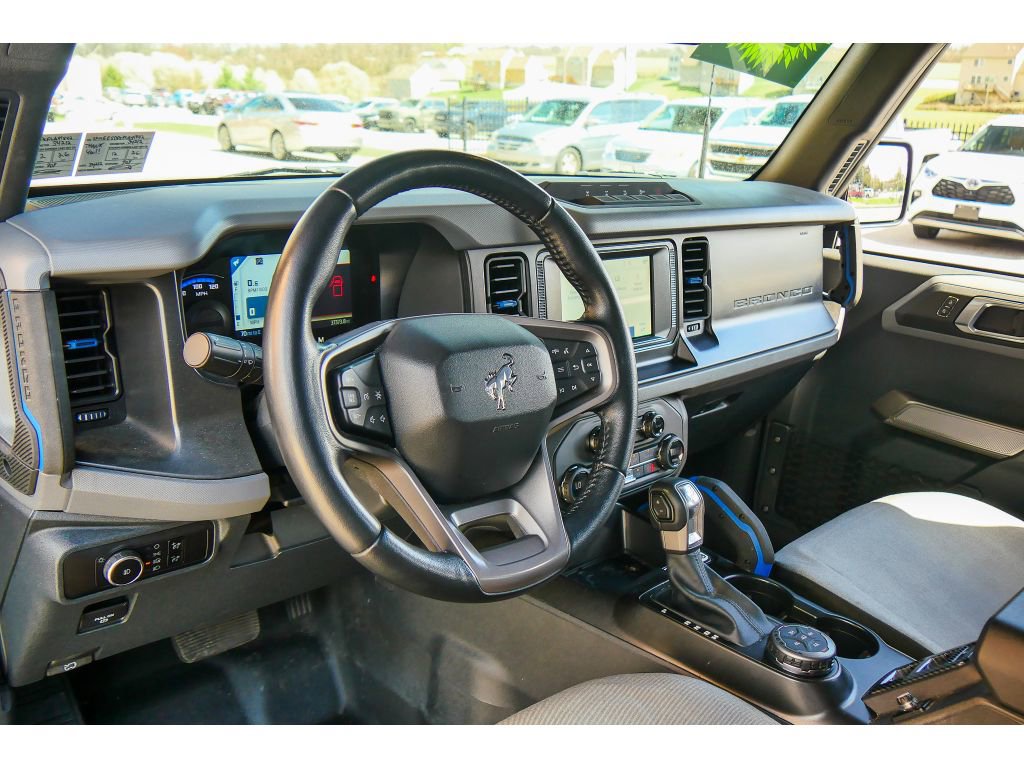 Used 2023 Ford Bronco Black Diamond w/ Sasquatch Package image 11