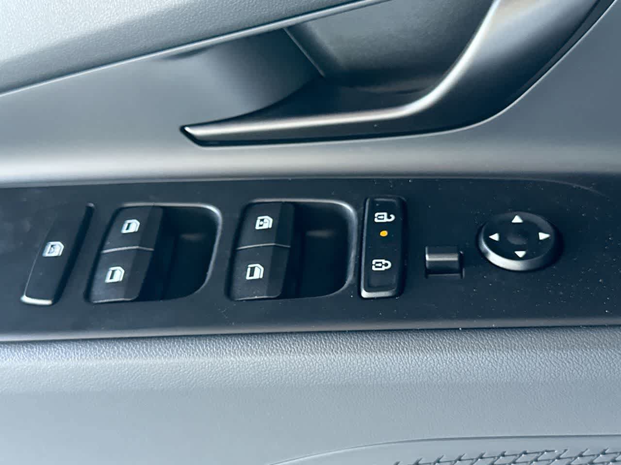 New 2026 Hyundai Elantra Sport FWD image 17