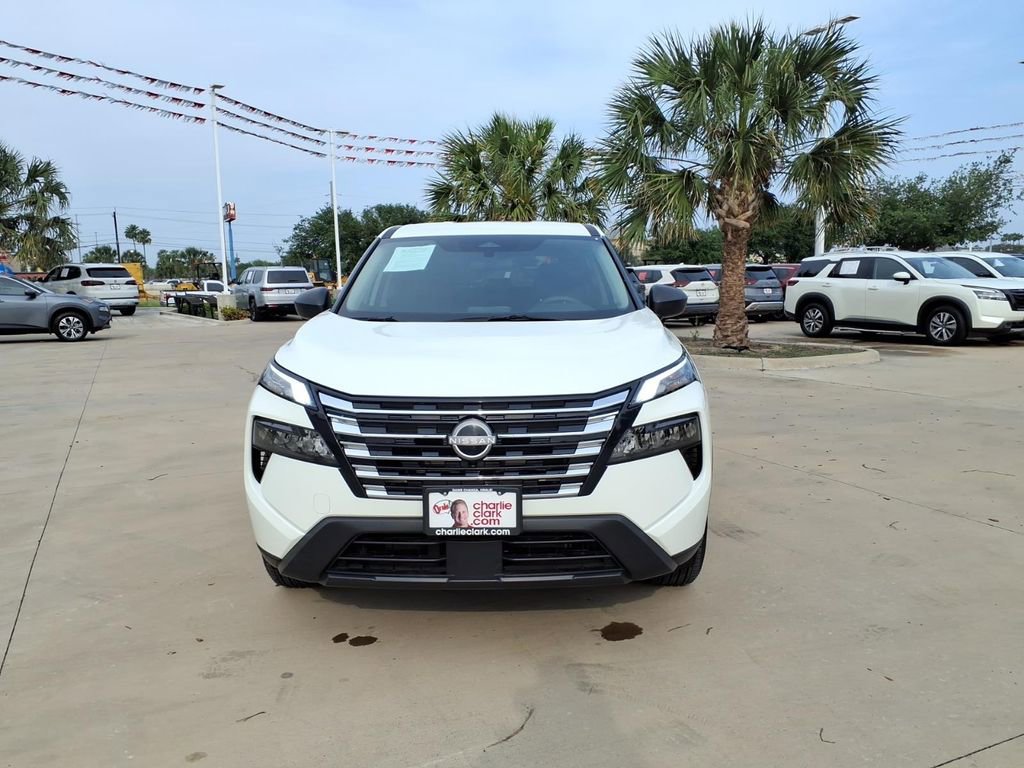 Used 2025 Nissan Rogue S FWD image 8