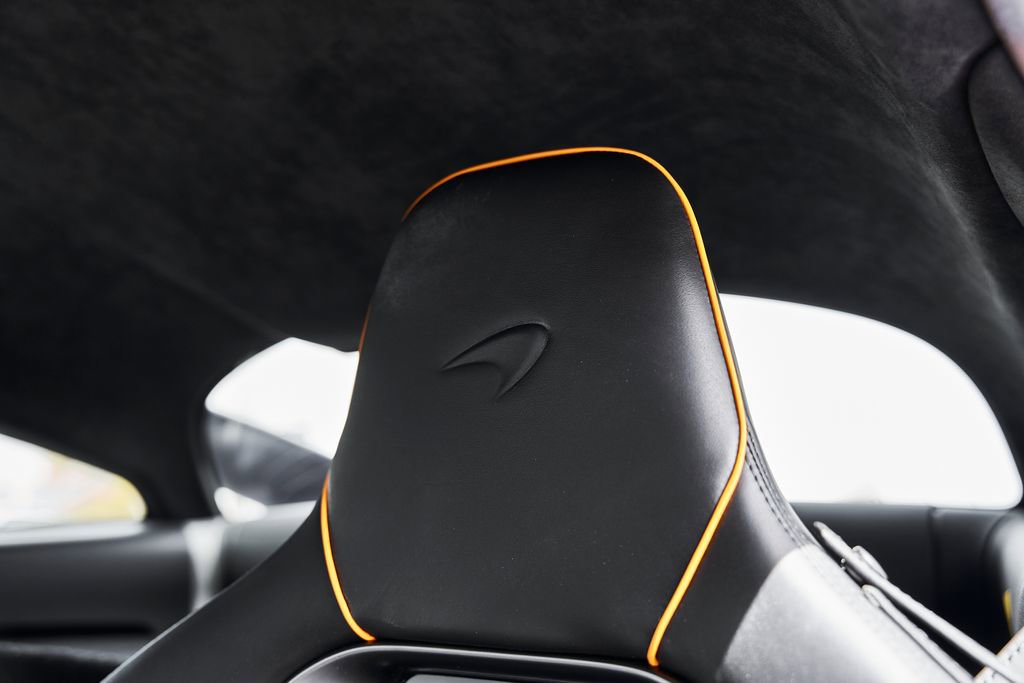 Used 2024 McLaren Artura image 42