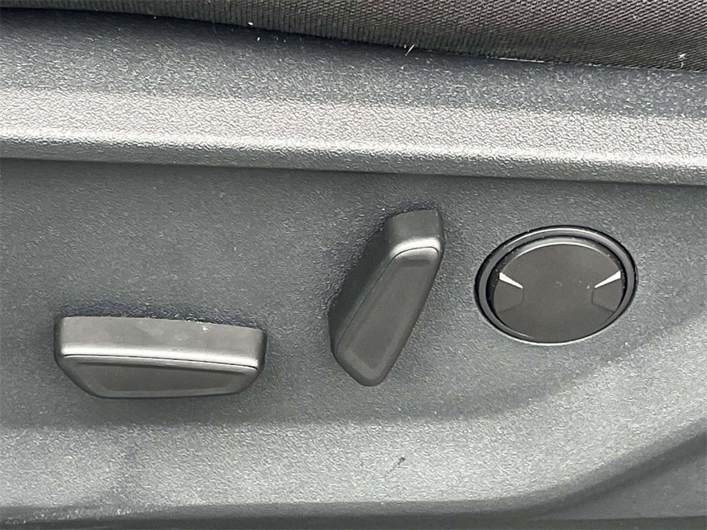 New 2025 Ford F150 XLT w/ Equipment Group 302A MID image 28