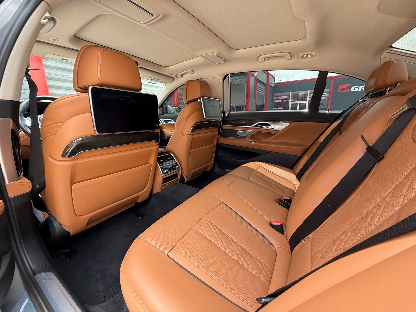 Used 2022 BMW 740i xDrive w/ Premium Package AWD/4WD image 16